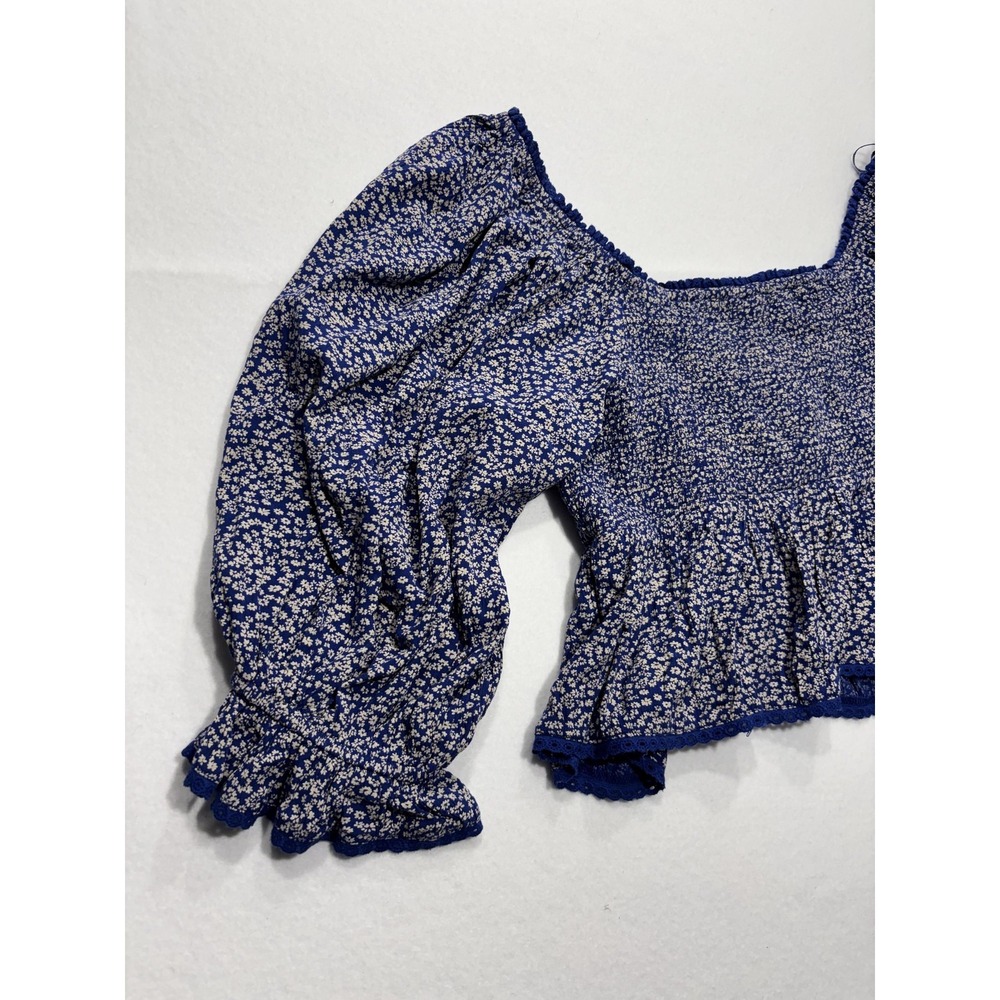 Free People Blouse Womens Large Blue Floral Off Shoulder Smocked Crop Top Boho - Picture 13 of 14